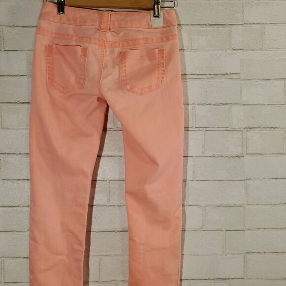 Maurices bright pink skinny jeans - Picture 4 of 10